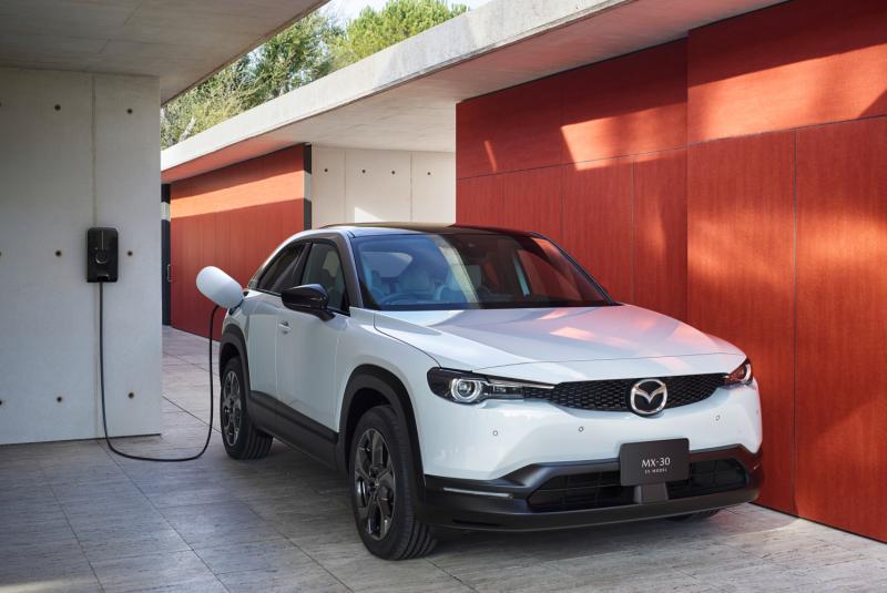 Mazda hentikan produksi kendaraan listrik MX-30 EV untuk pasar Jepang. (sumber: Mazda)