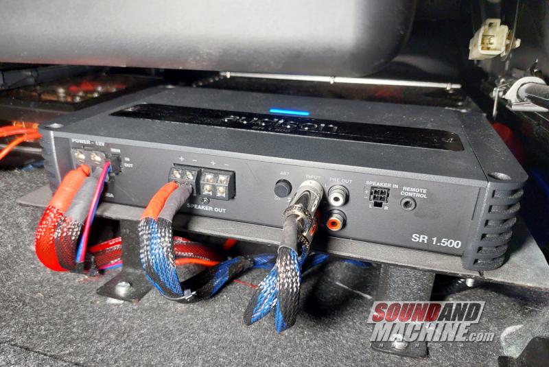 Power amplifier Audison SR Series di Toyota Roomy garapan gerai BestBuddyShop Sunter.