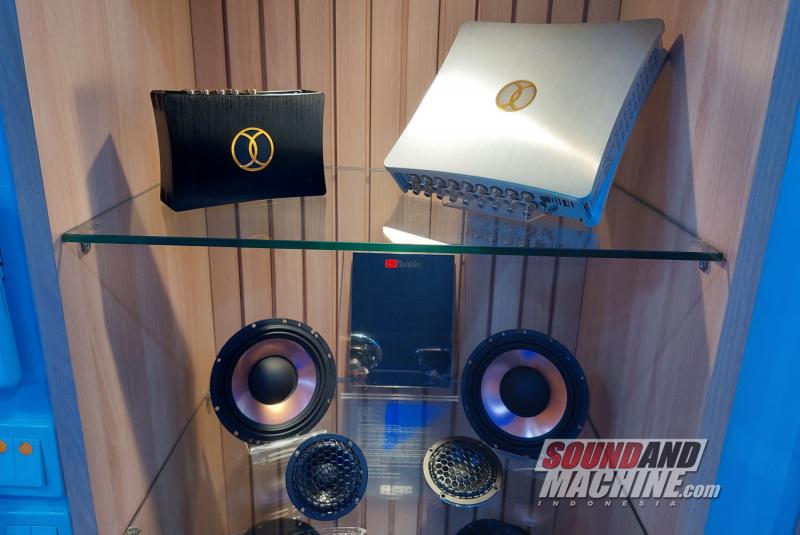 Gerai Cartens Audio menjadi distributor resmi produk car audio Xcelsus.