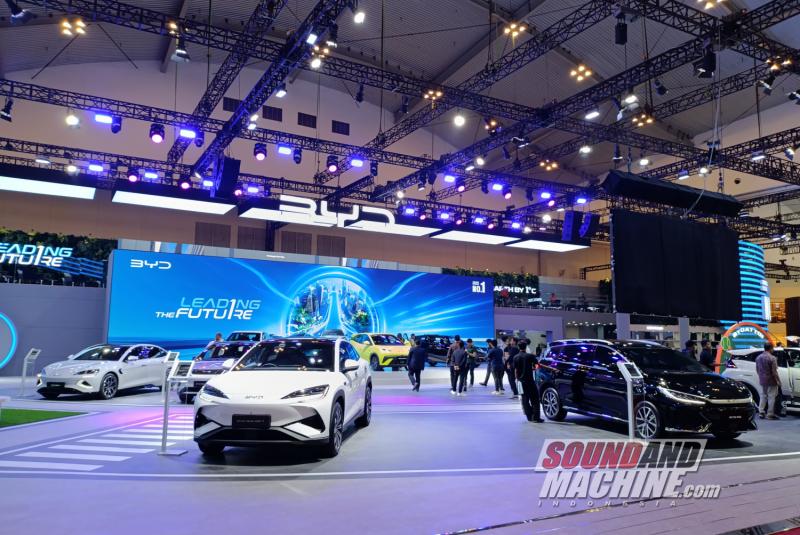 Booth BYD di pameran Gaikindo Indonesia International Auto Show (GIIAS) 2025.