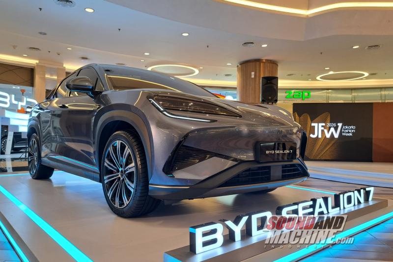 BYD Indonesia hadir di perhelatan Jakarta Fashion Week 2026.