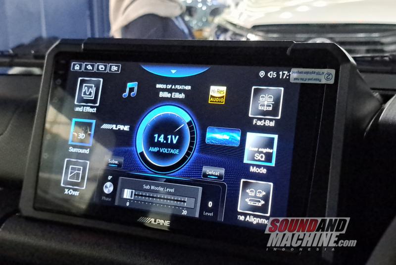 Head unit Alpine INE-AX809 di Suzuki Jimny garapan gerai Cartens Audio.