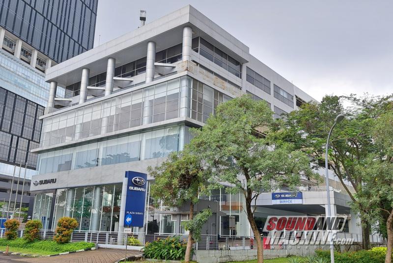 Dealer resmi di Alam Sutera menjadi yang pertama pasca kembalinya brand Subaru ke Indonesia.  