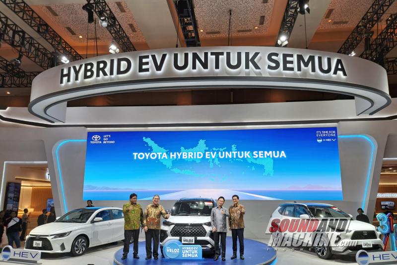 Toyota luncurkan tiga kendaraan hybrid di Indonesia International Motor Show (IIMS) 2026.