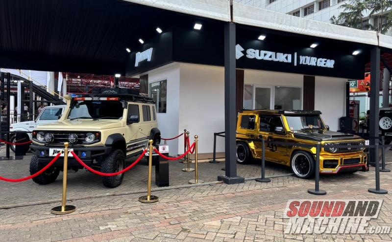 Booth Suzuki untuk mobil modifikasi pemenang Jimny Custom Contest di pameran Indonesia International Motor Show (IIMS) 2026.