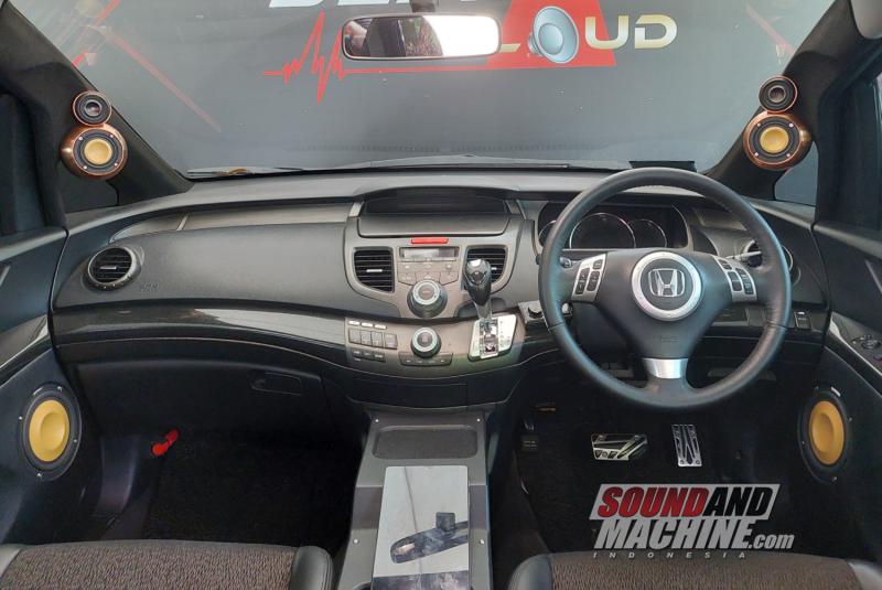 Focal K2 Power M yang terpasang di Honda Odyssey garapan BestBuddyShop (BBS) Sunter.