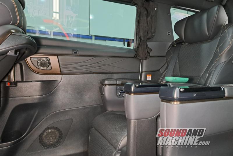 Produk teratas Focal yang terpasang di Toyota All-New Alphard oleh gerai Cartens Audio.