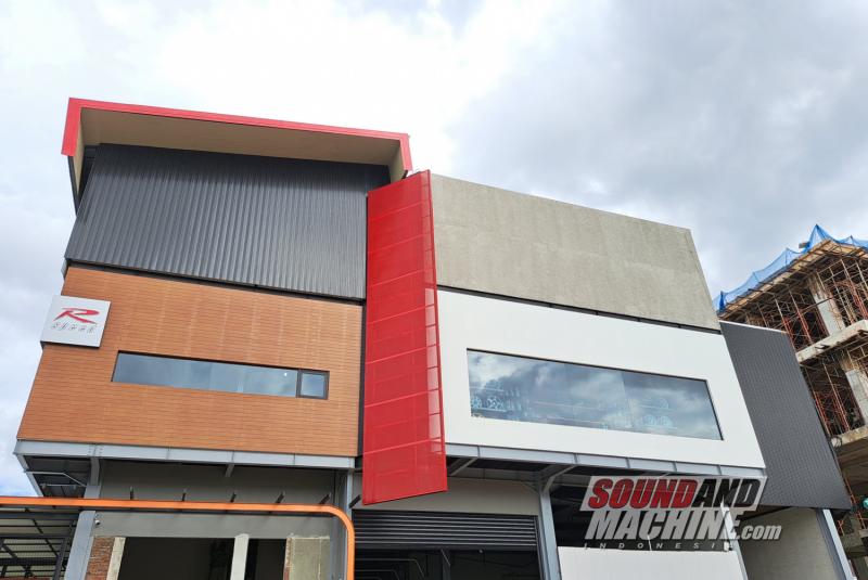Lokasi baru bengkel R Speed yang pindah dari Cipinang, Jakarta Timur ke Gading Serpong, Tangerang.