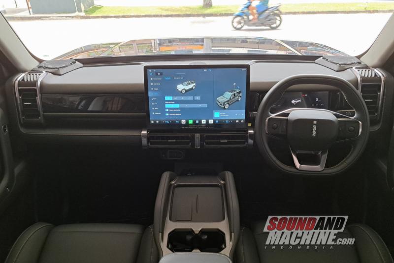 Chery J6 EV yang terpasang speaker limited edition Focal P60 khusus Porsche, oleh gerai Innovation Car Audio.