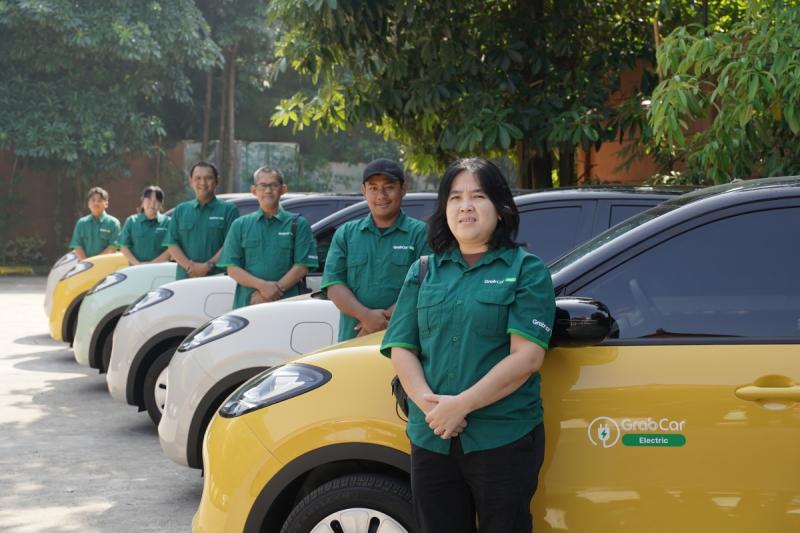 Wuling Motors resmi berkolaborasi dengan Grab untuk memperluas ekosistem kendaraan listrik melalui pengadaan armada GrabRentals Wuling BinguoEV. (sumber: Wuling)