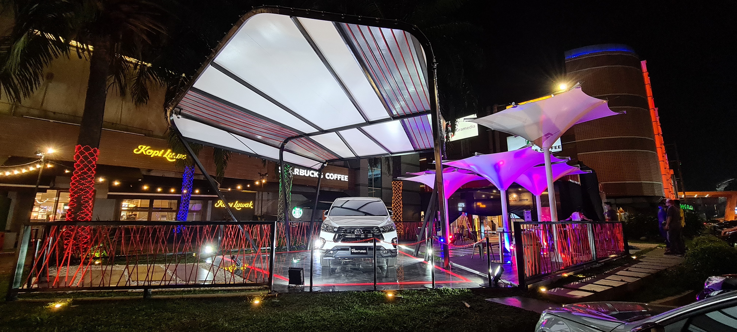 Untuk Experience, Toyota Menghadirkan PopUp Store di Mal Kelapa Gading